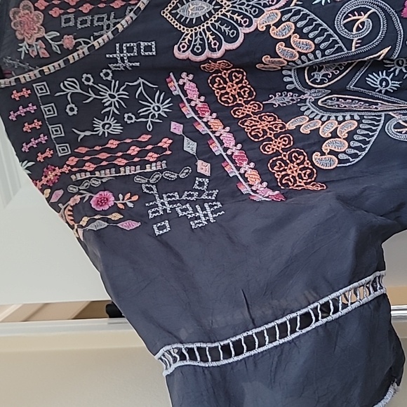 Johnny Was Vanna Embroidered Blouse - Picture 4 of 12